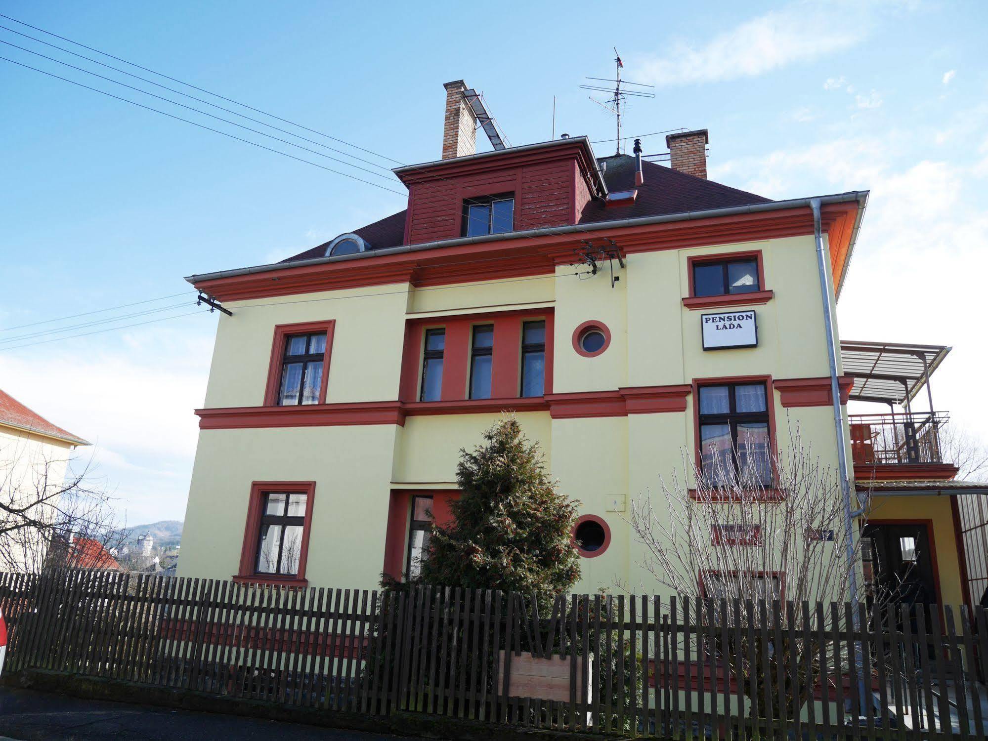 Pension Lada Karlovy Vary Exteriér fotografie